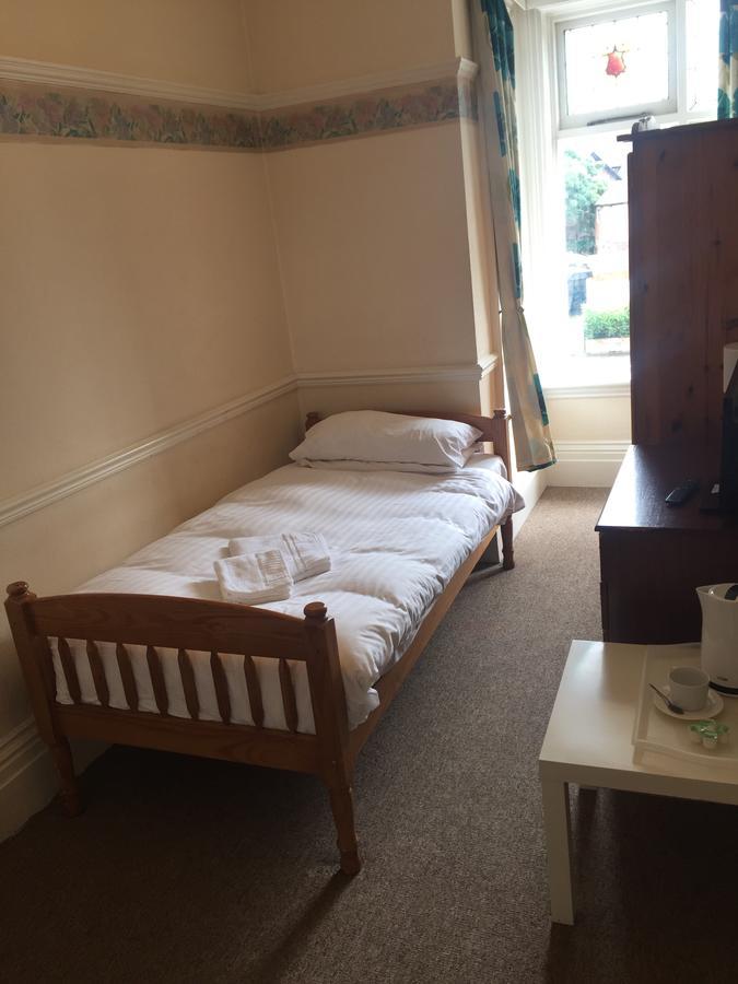 Queen Victoria Hotel Wolverhampton Extérieur photo
