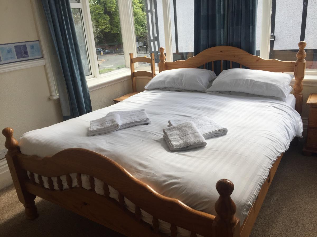 Queen Victoria Hotel Wolverhampton Extérieur photo