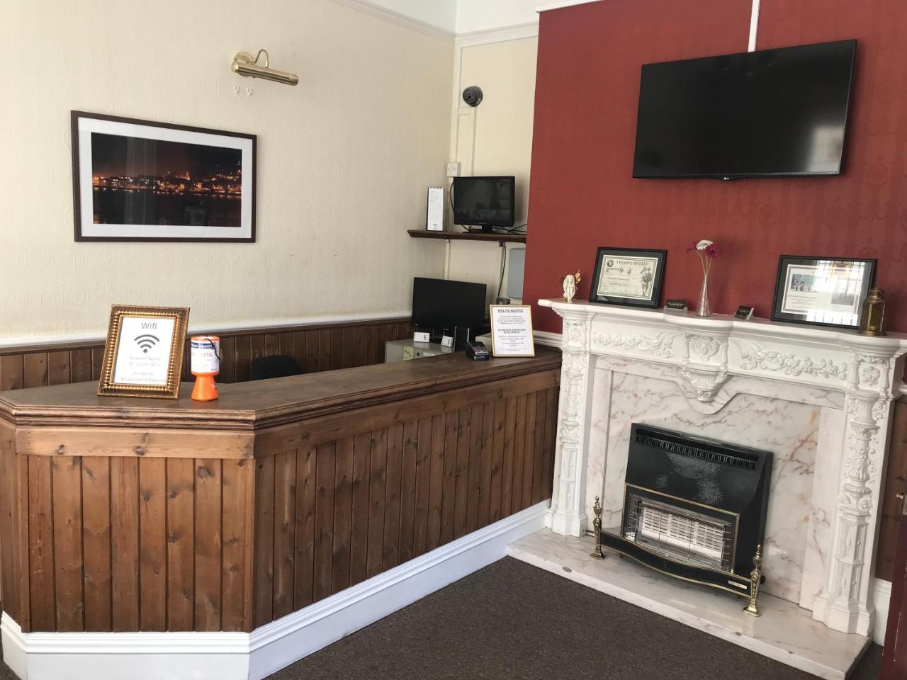 Queen Victoria Hotel Wolverhampton Extérieur photo