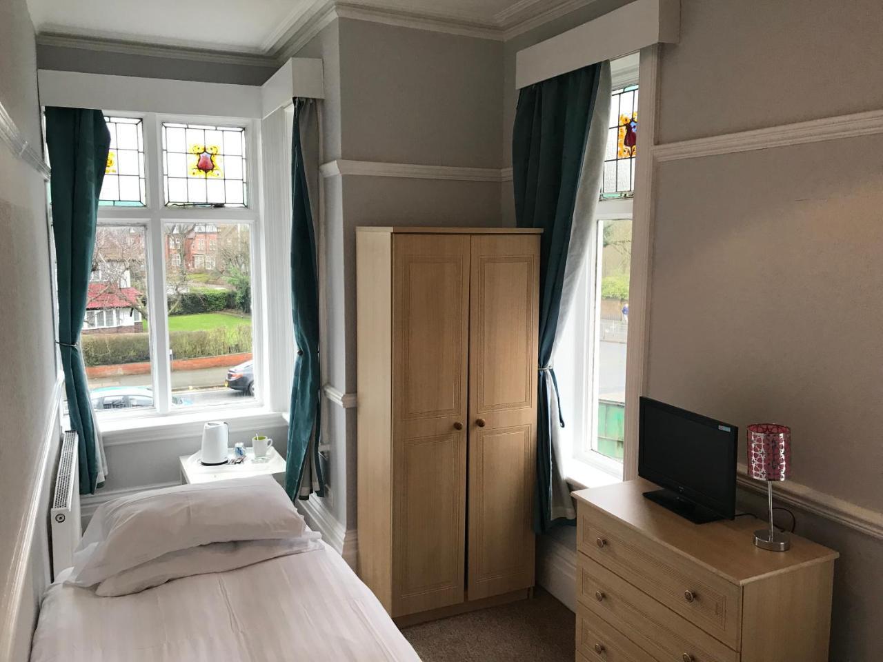 Queen Victoria Hotel Wolverhampton Extérieur photo
