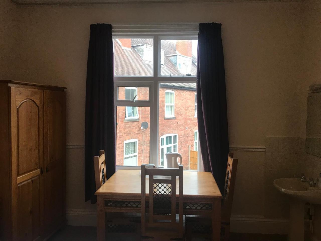 Queen Victoria Hotel Wolverhampton Extérieur photo
