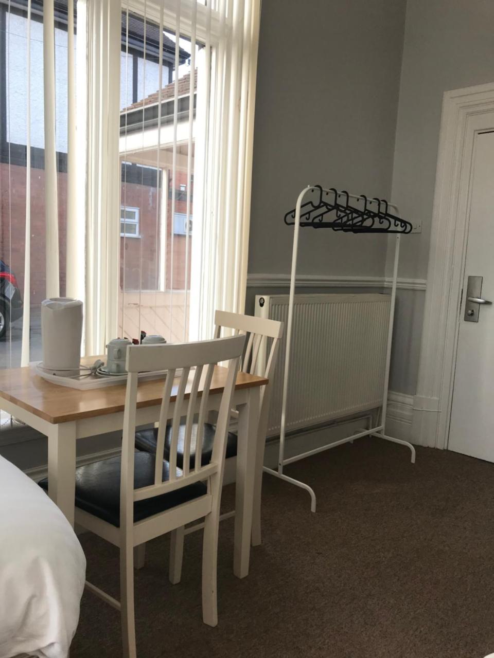 Queen Victoria Hotel Wolverhampton Extérieur photo